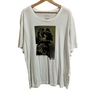 The Nike Tee XXL Strive for Greatness LeBron James Streetwear Athleisure Flaws